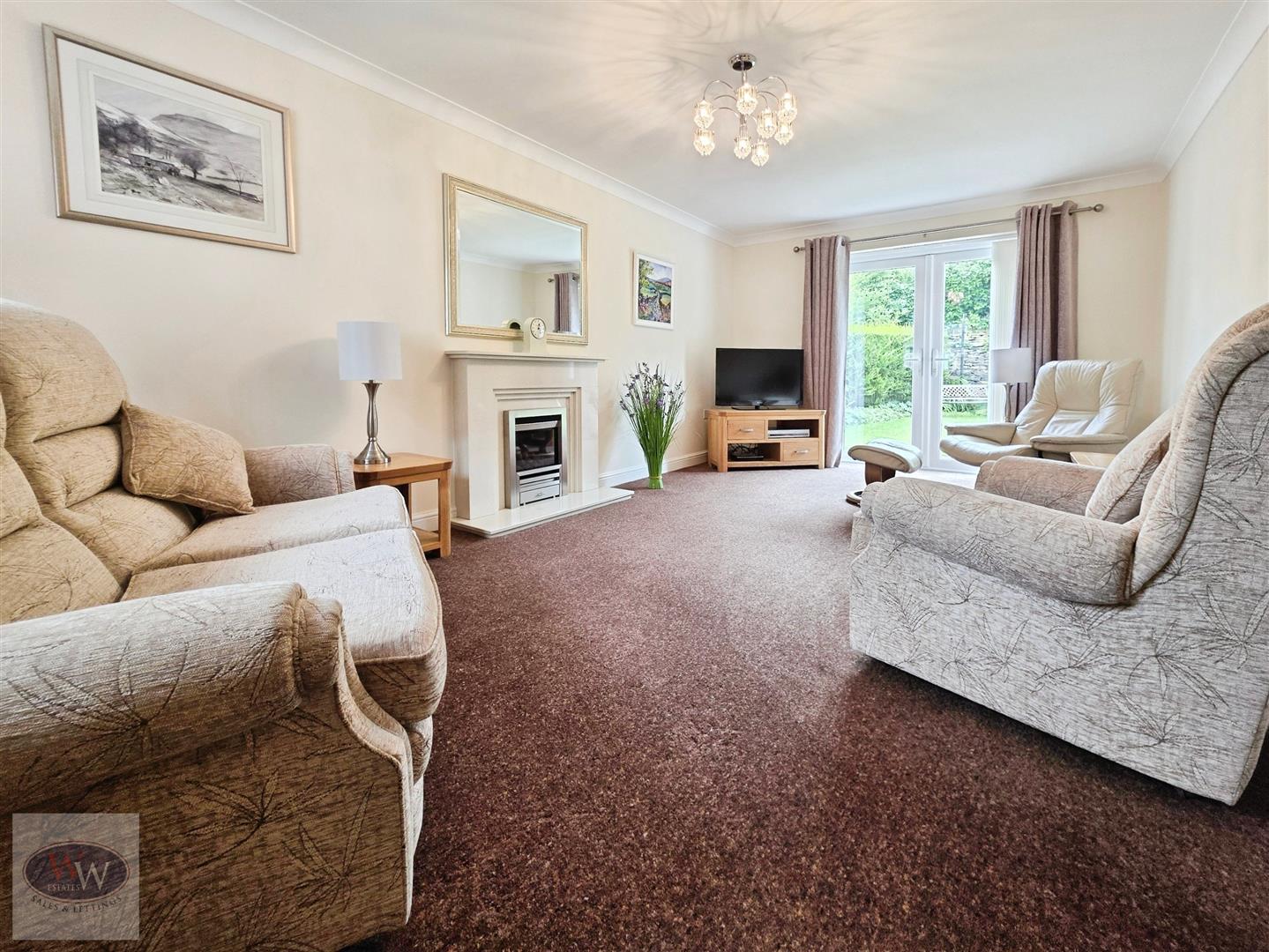 Kirklands Lane, Baildon, BD17 6EE