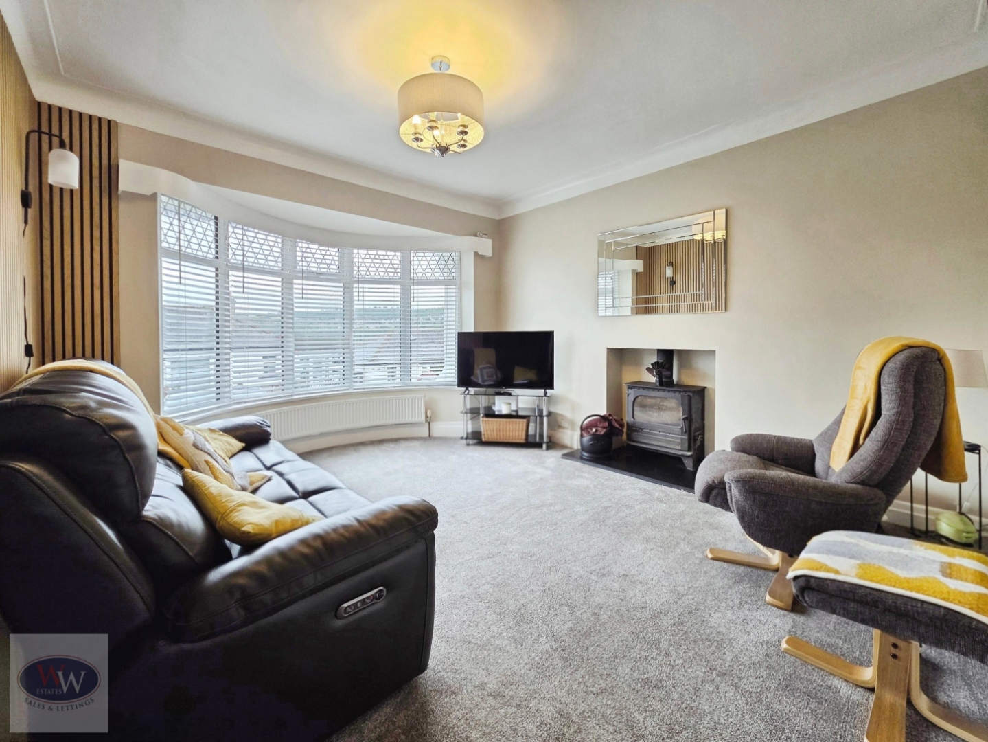 Oakfield Drive, Baildon, Shipley, BD17 6AW