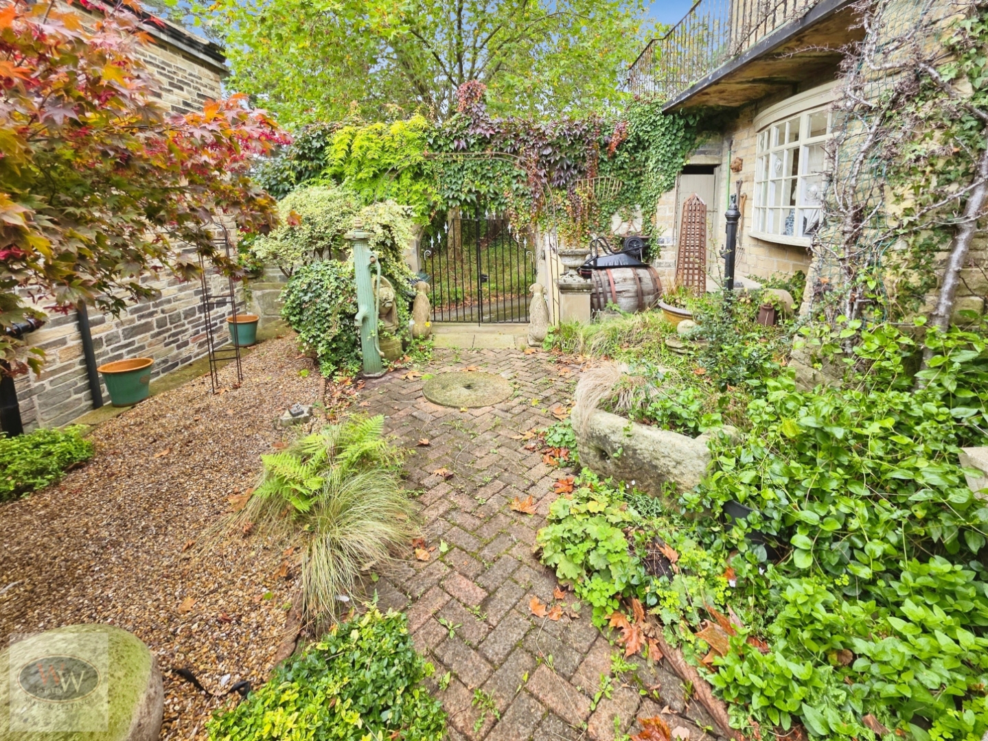 Upper Green, Baildon, BD17 7NL