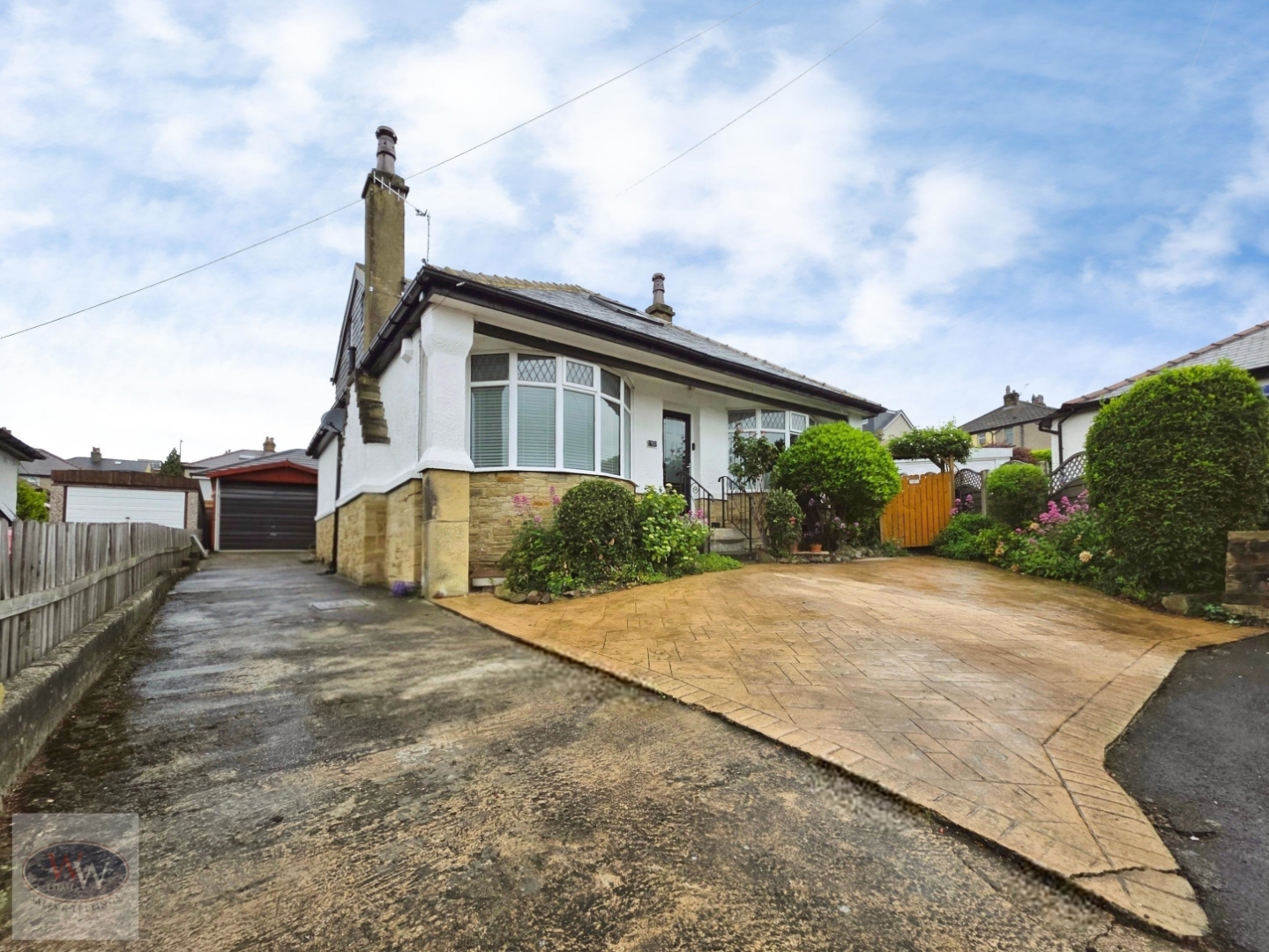 Oakfield Drive, Baildon, Shipley, BD17 6AW