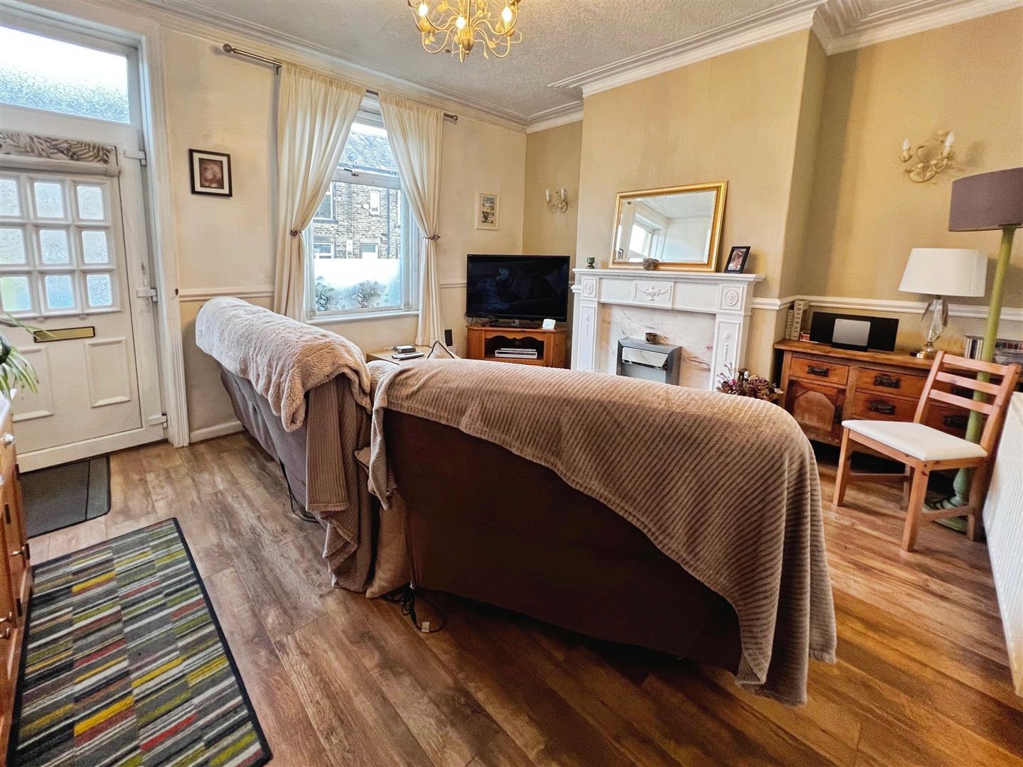 Peterborough Place, Bradford, BD2 3DN