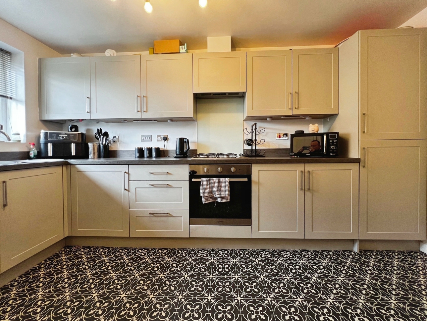 Quarry Bank Road, Bradford, BD2 3GL