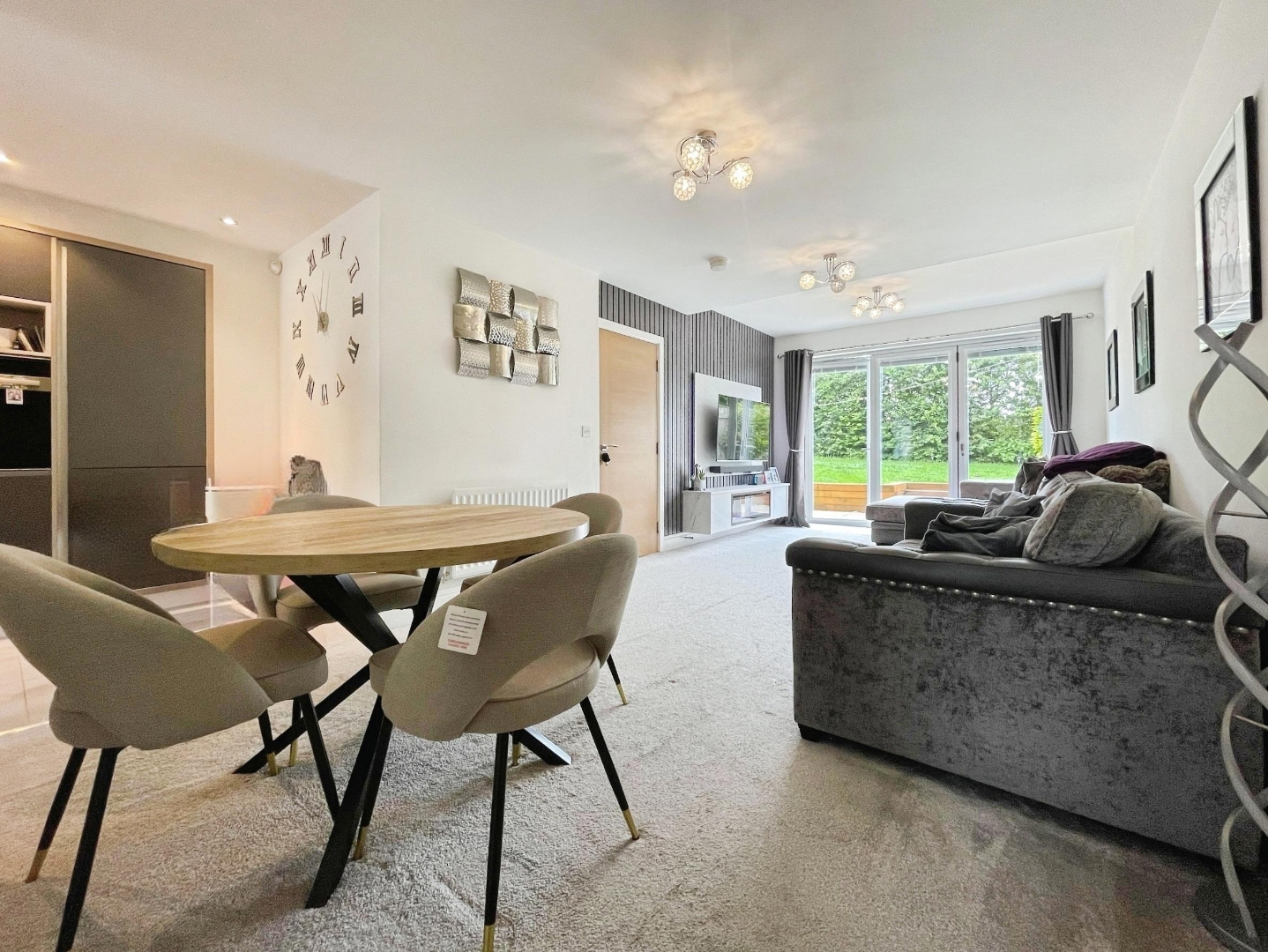 Sandhill Fold, Idle, Bradford, BD10 8XB
