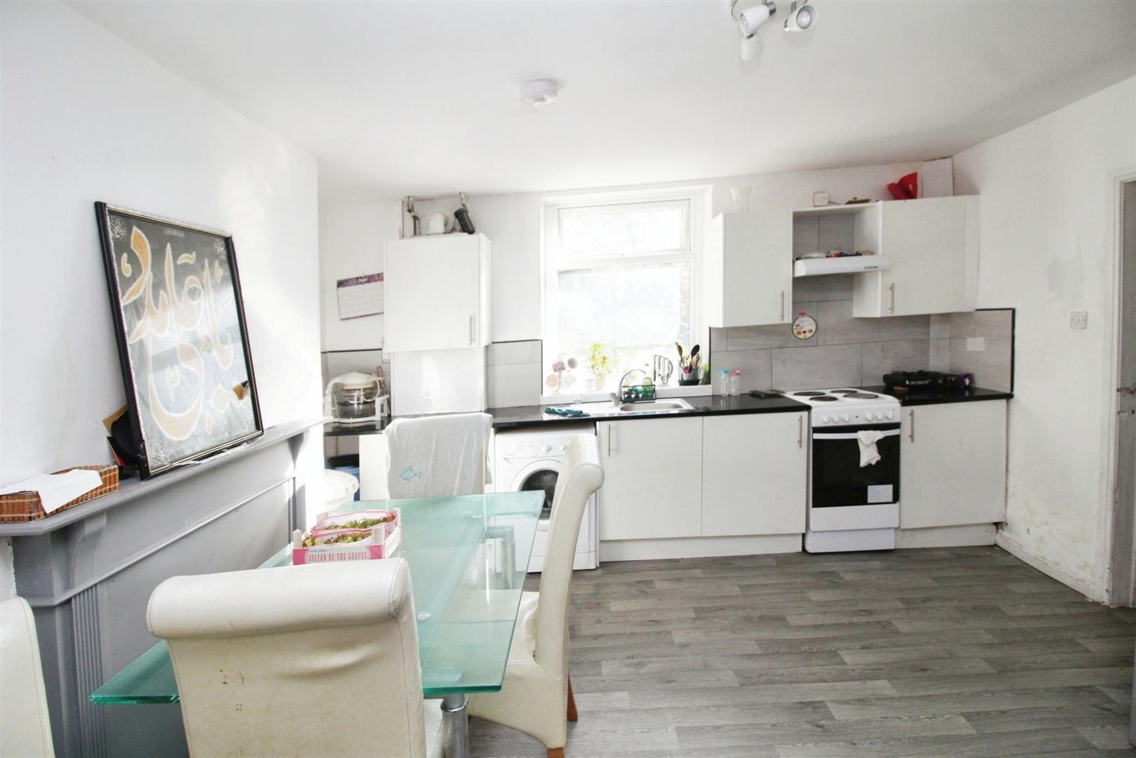 4 Bed, 2 Bath Property For Sale in Bolton Hall Road, BD2 1BJ