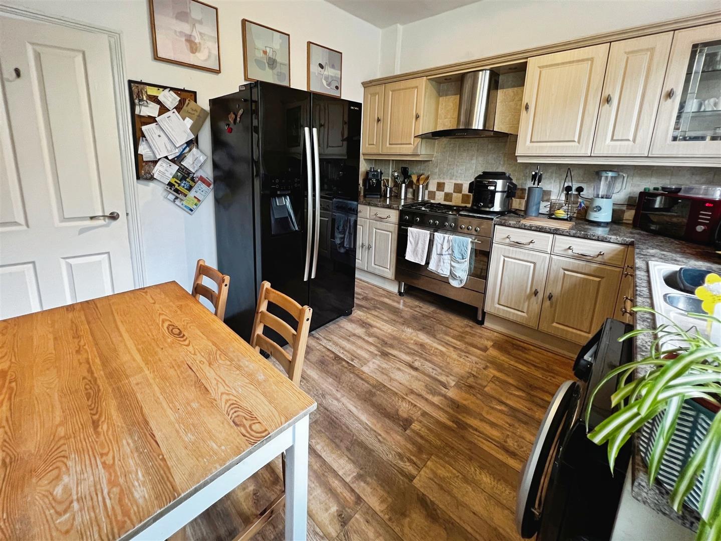 Peterborough Place, Bradford, BD2 3DN