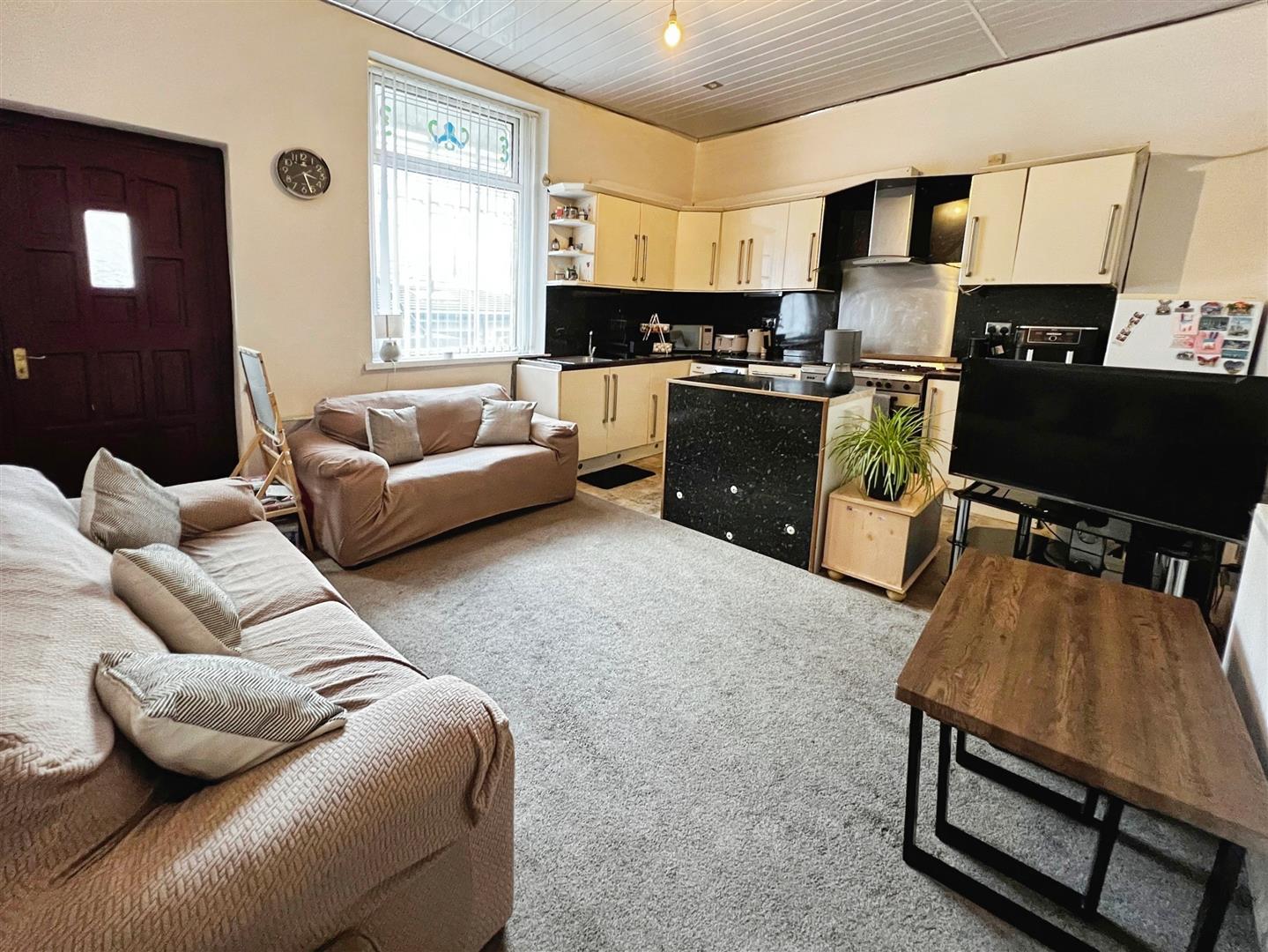 Thornhill Place, Bradford, BD3 7NB