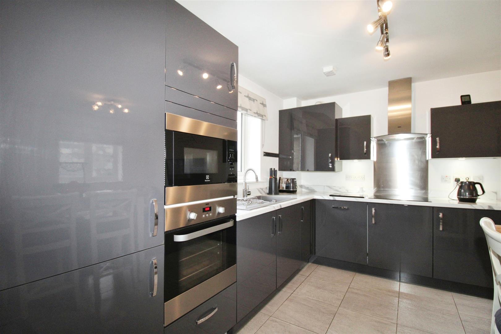 Apperdale, Bradford, BD10 0FB