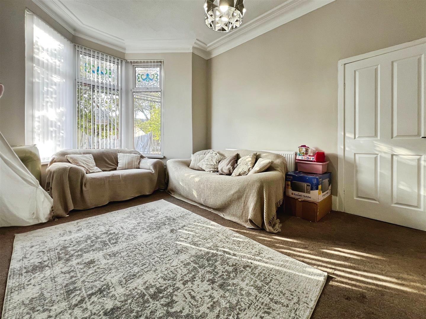 Thornhill Place, Bradford, BD3 7NB