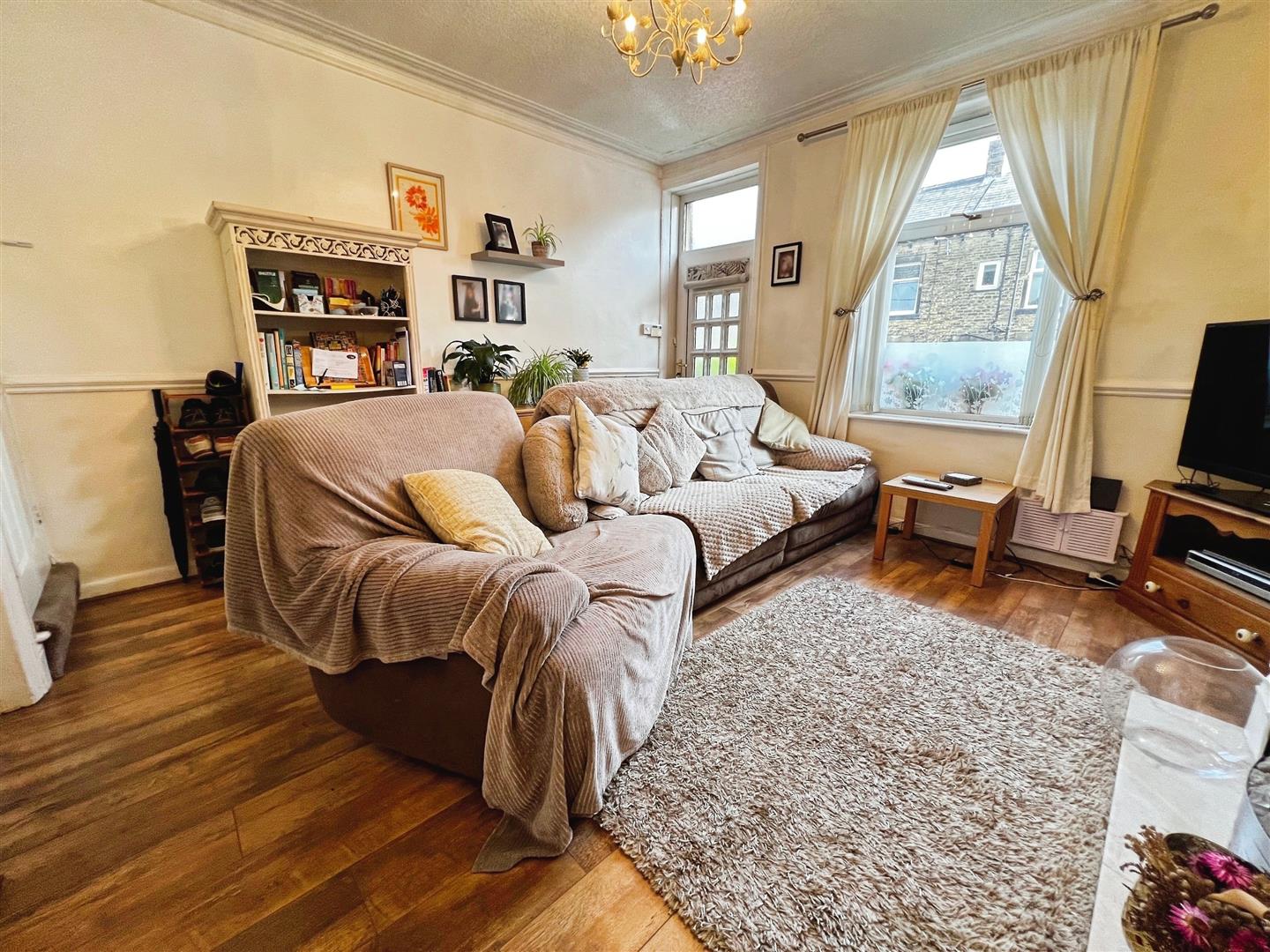 Peterborough Place, Bradford, BD2 3DN