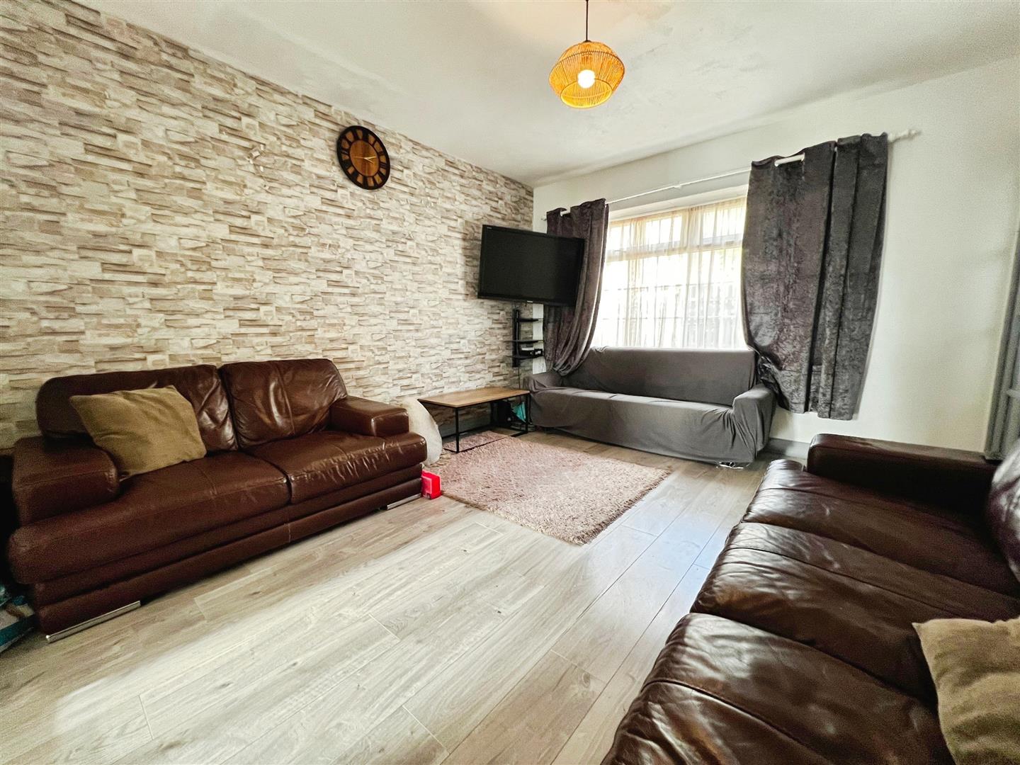 Botany Avenue, Bradford, BD2 1EU