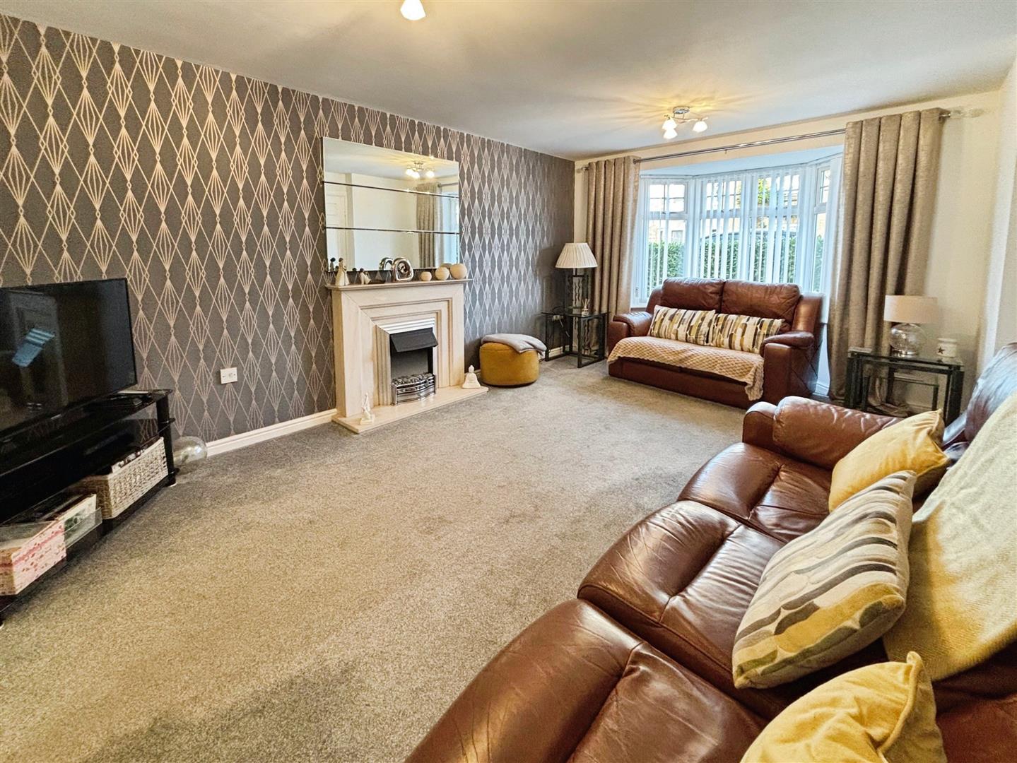 Javelin Close, Idle, Bradford, BD10 8SU