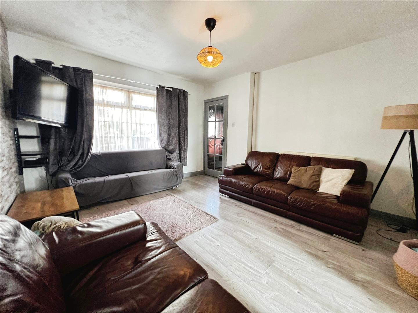 Botany Avenue, Bradford, BD2 1EU