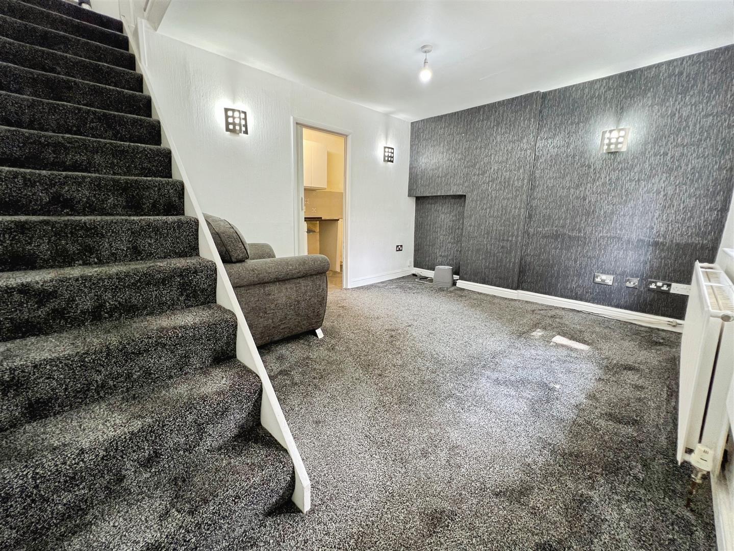 Leeds Road, Eccleshill, Bradford, BD2 3AY