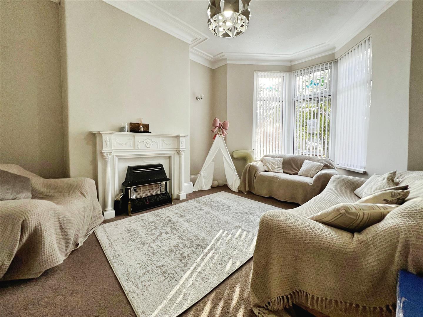Thornhill Place, Bradford, BD3 7NB
