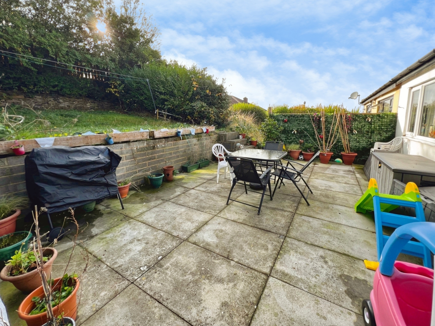Queens Rise, Bradford, BD2 4BS