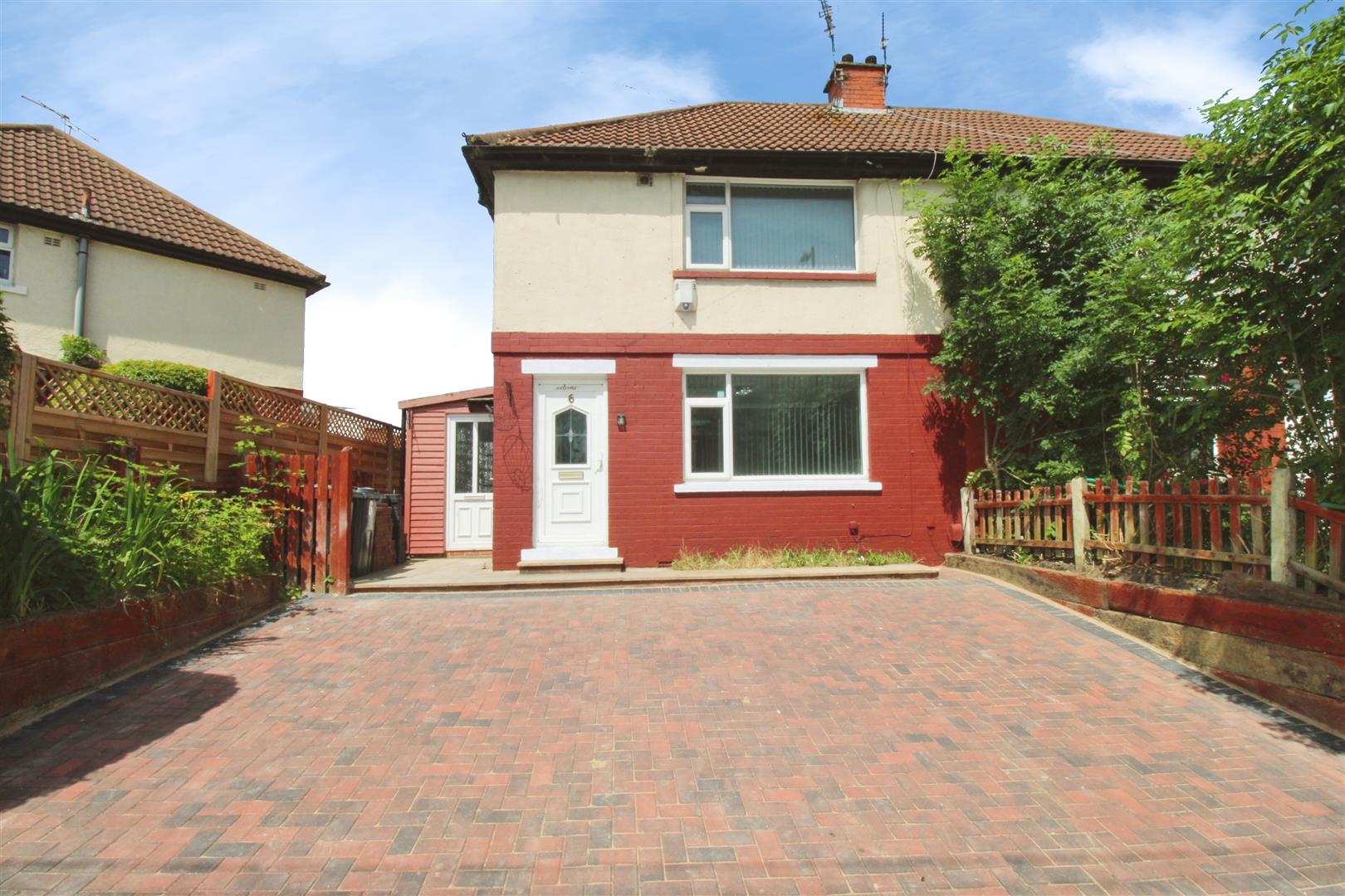 Thackeray Road, Bradford, BD10 0JN
