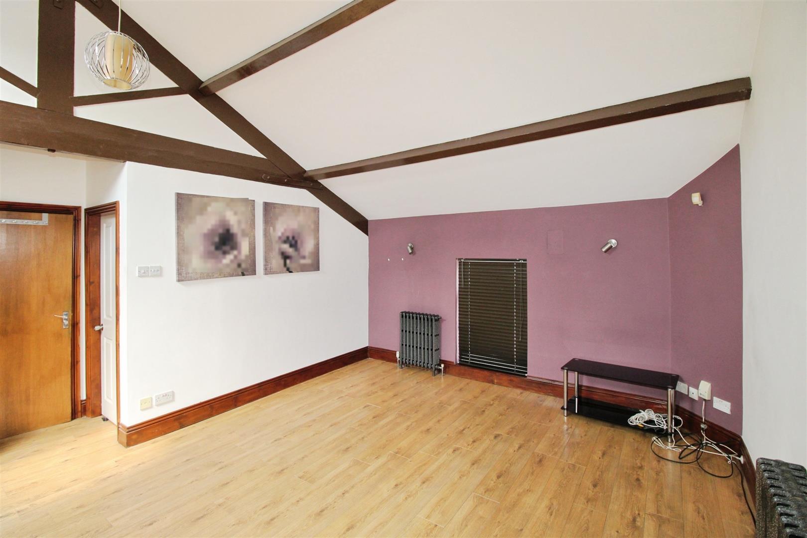 Fair Road, Bradford, BD6 1TD