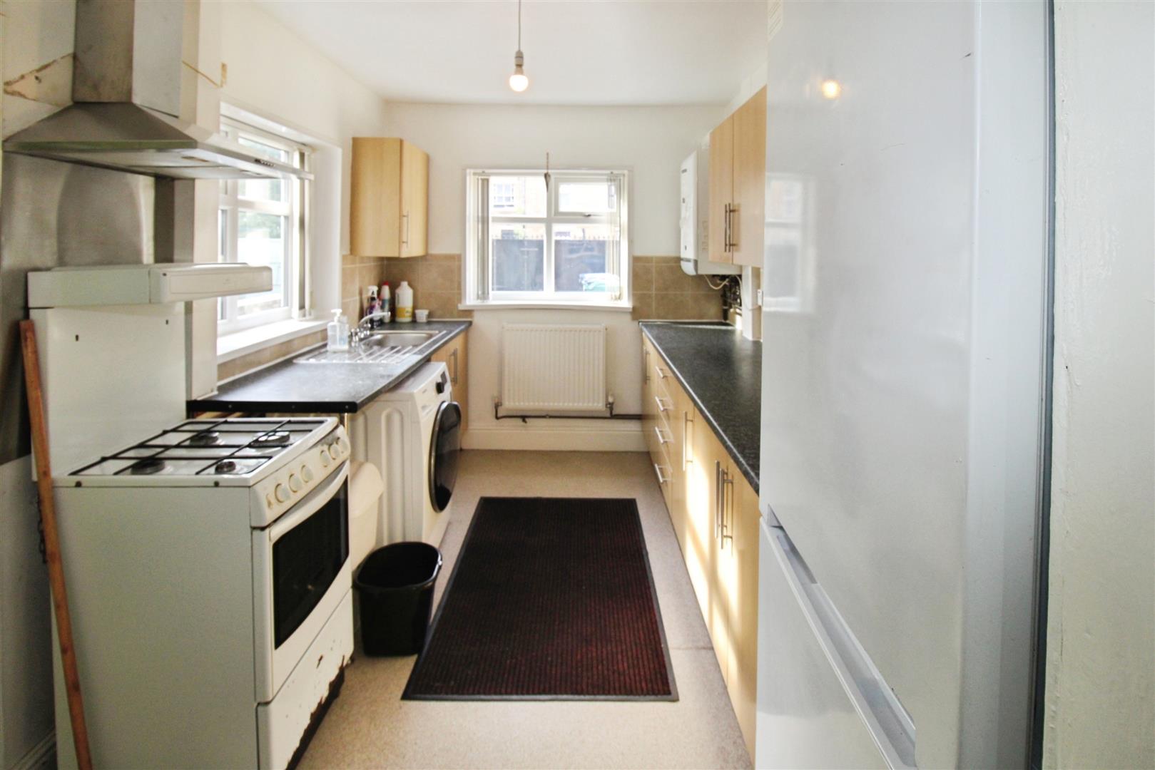 Grove Terrace, Bradford, BD7 1AU