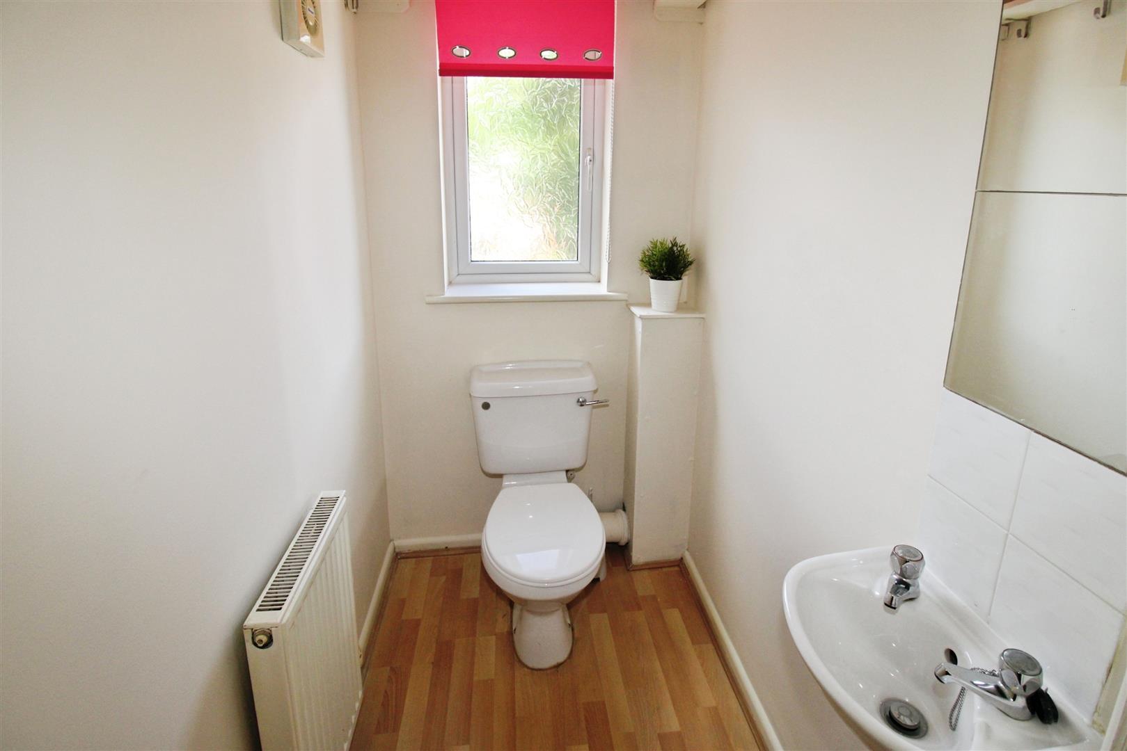 Hopton Avenue, Bradford, BD4 6JL