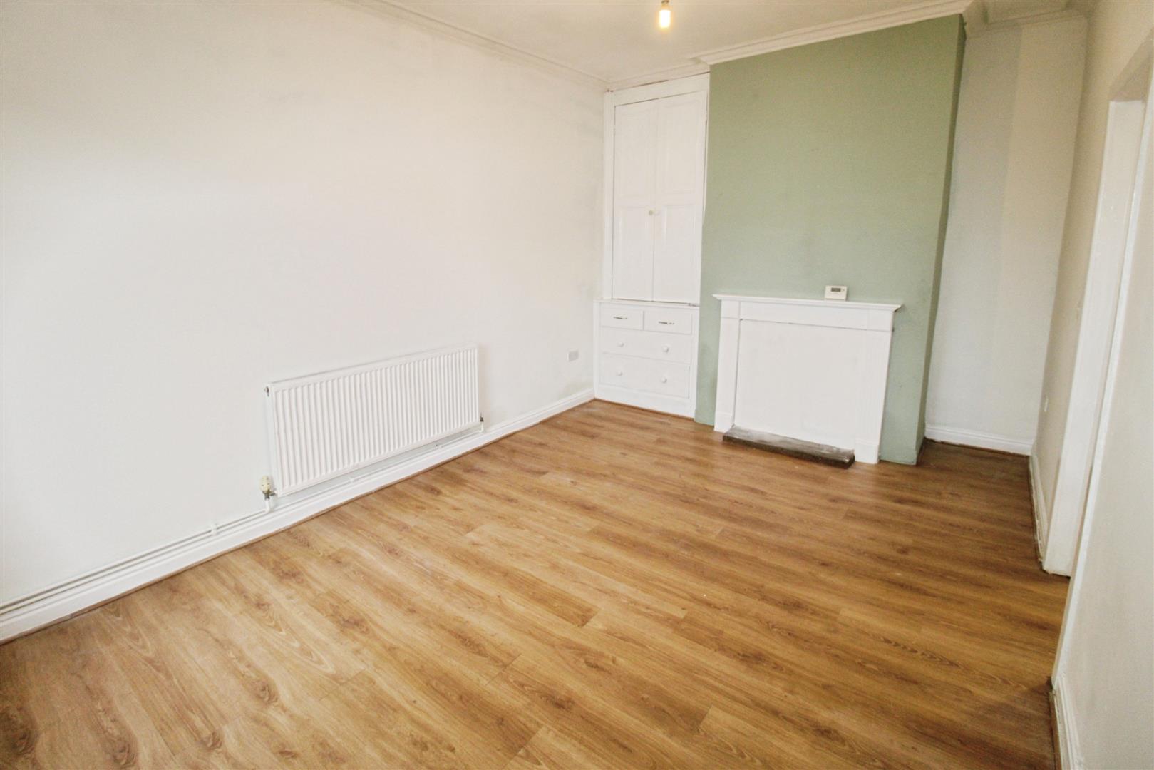 Esmond Street, Bradford, BD7 4DX