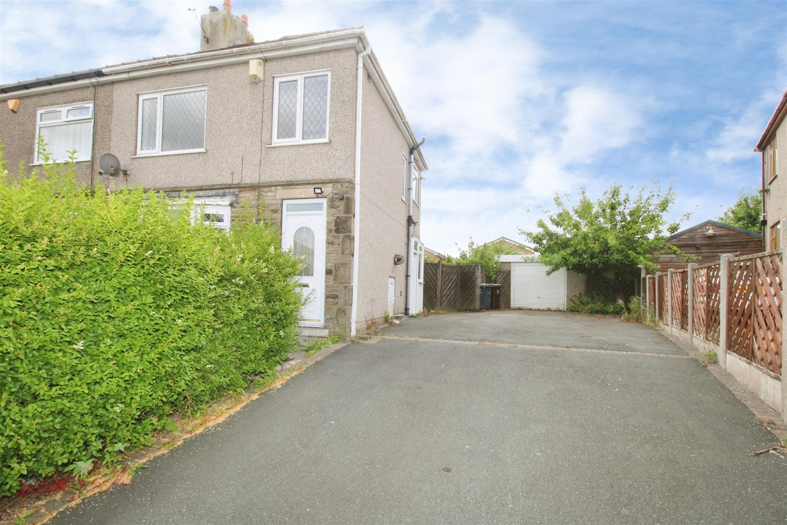 Farfield Grove, Bradford, BD6 2LU