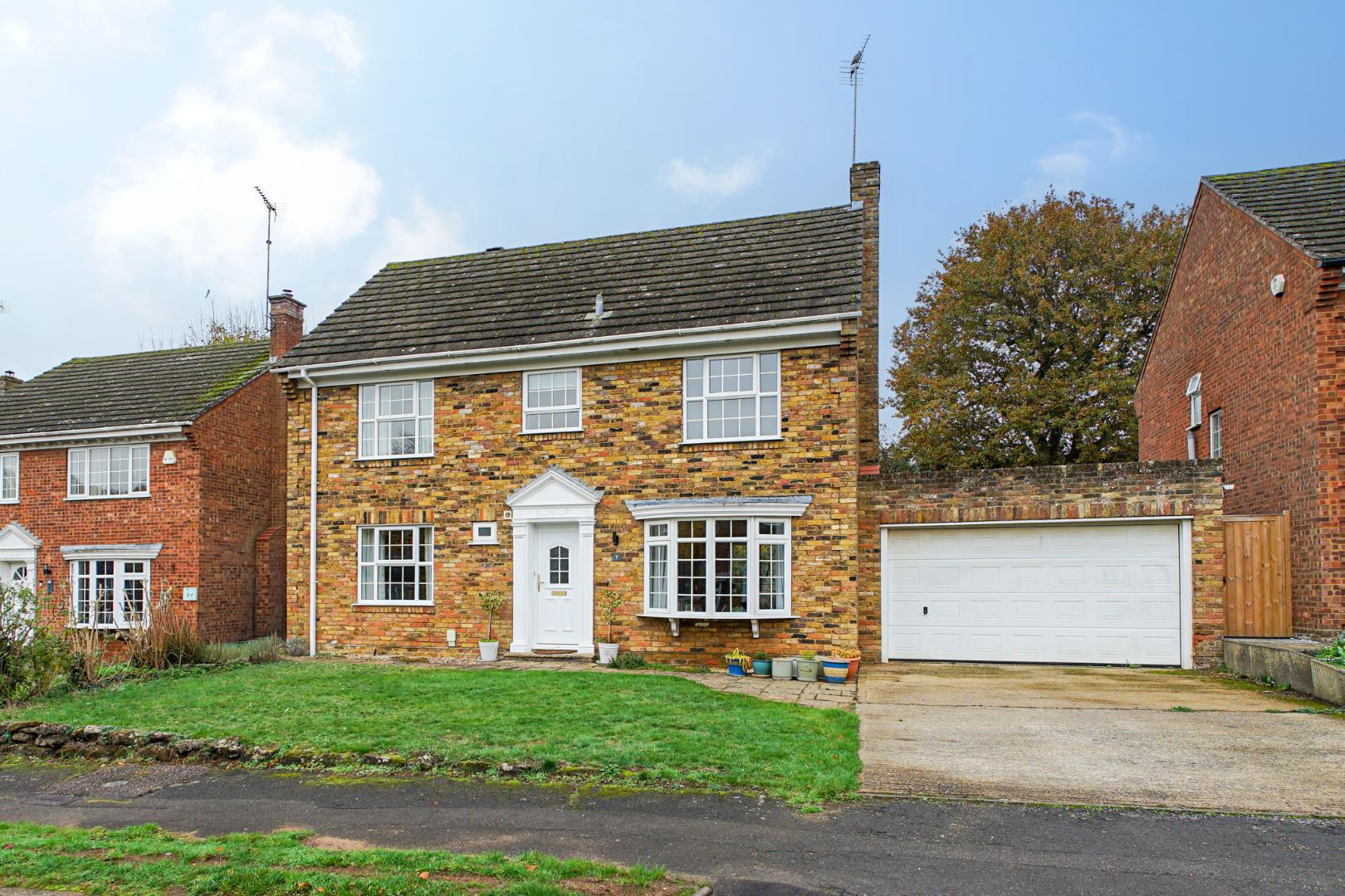 Grange Gardens, Heath And Reach, Leighton Buzzard Grange Gardens, Heath And Reach, Leighton Buzzard