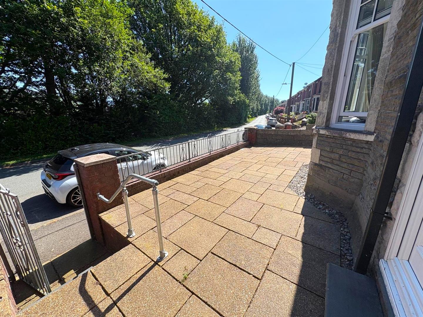 Property thumbnail 35