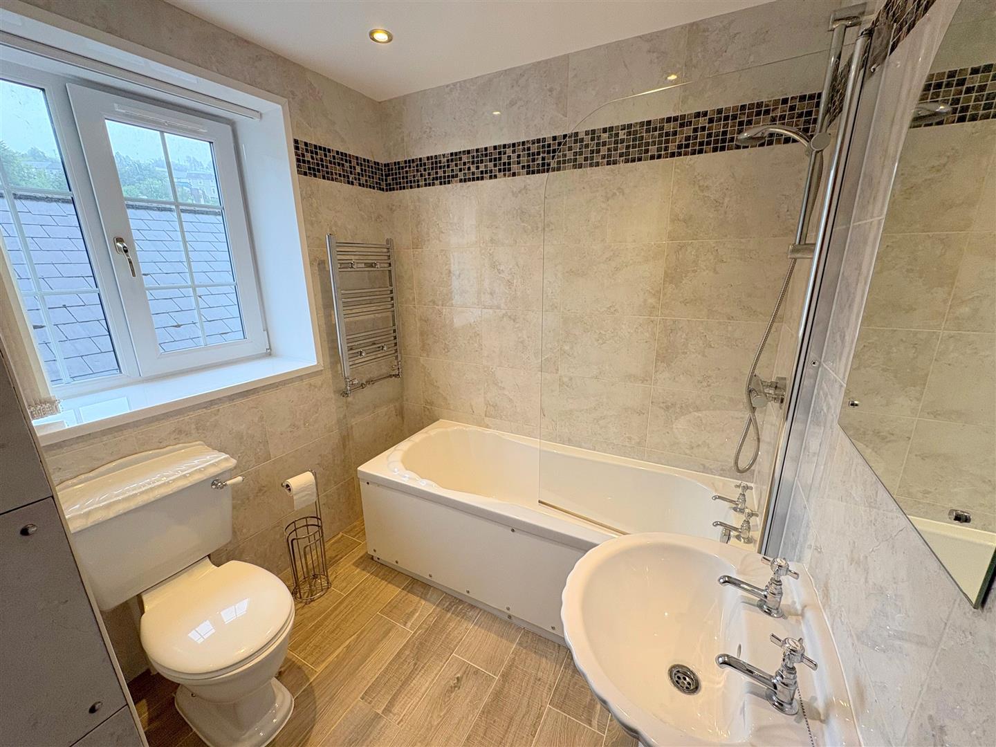 Property thumbnail 9