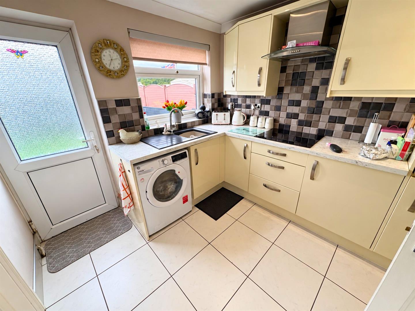 Property thumbnail 11