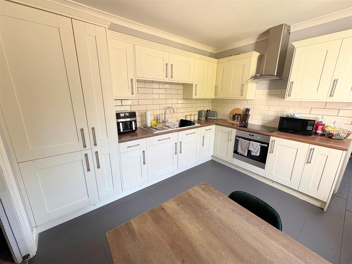 Property thumbnail 9