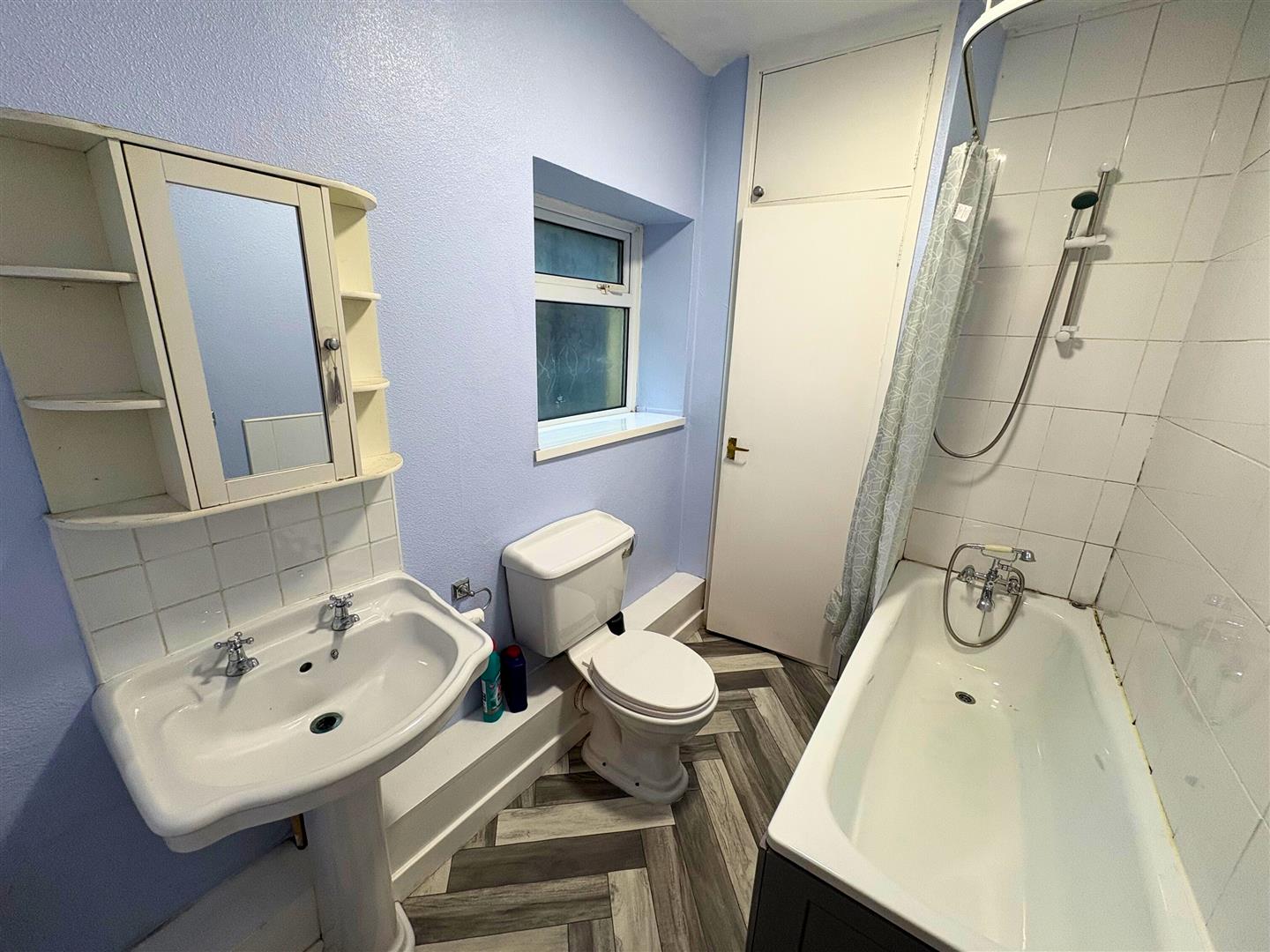 Property thumbnail 18