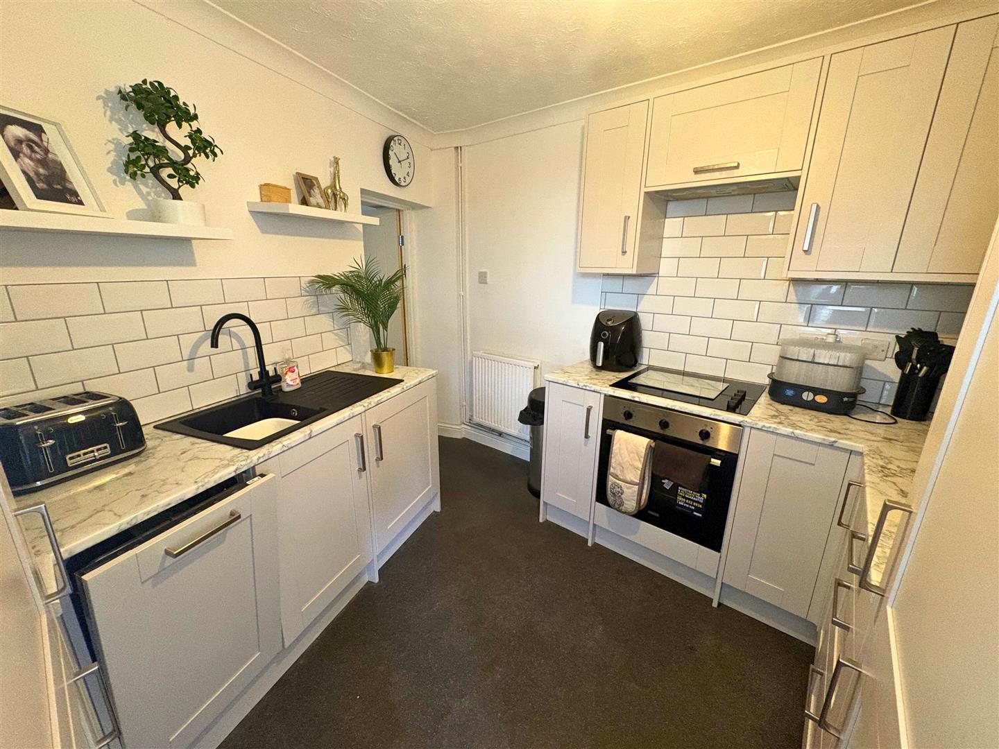 Property thumbnail 7