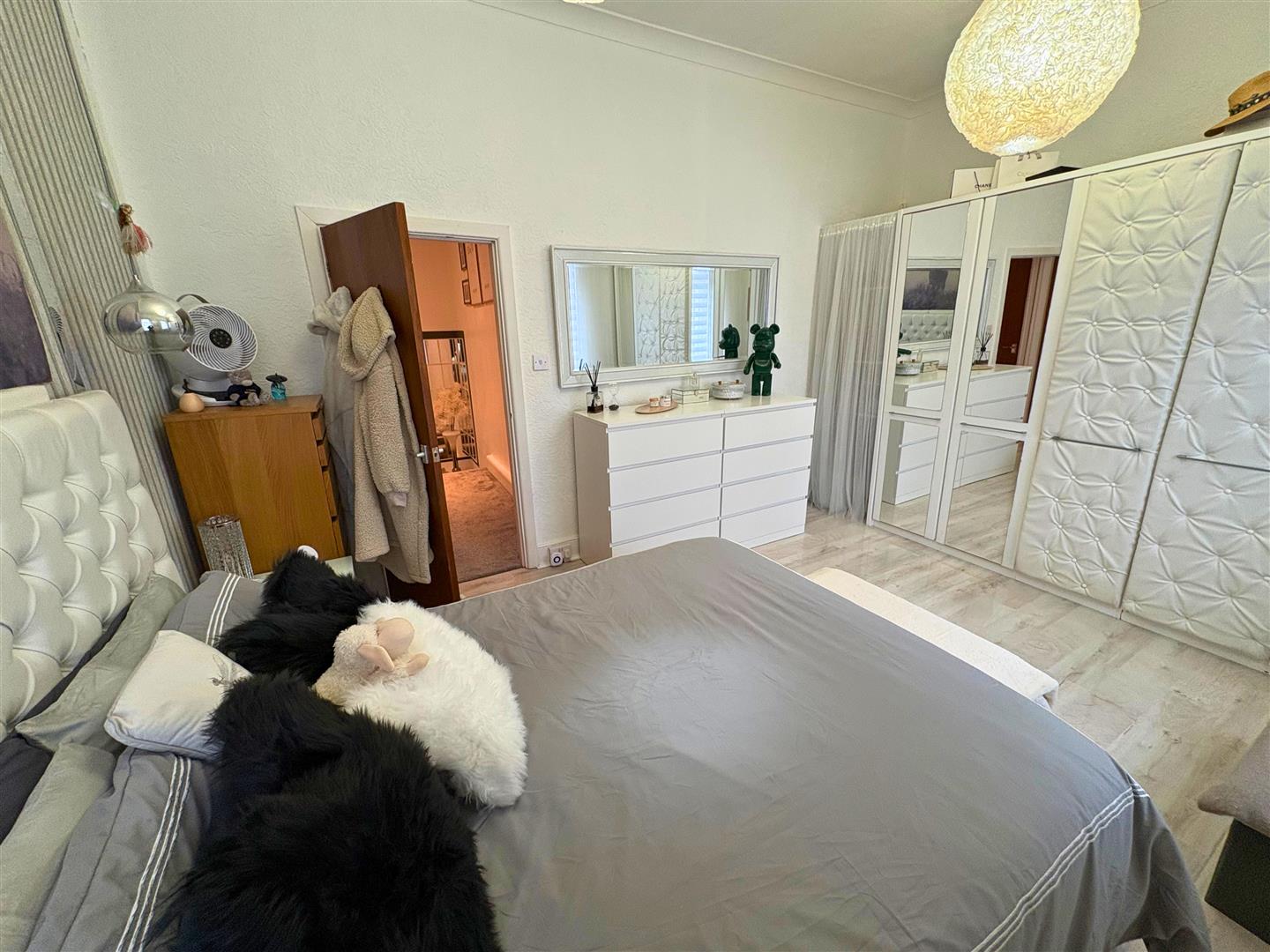 Property thumbnail 16
