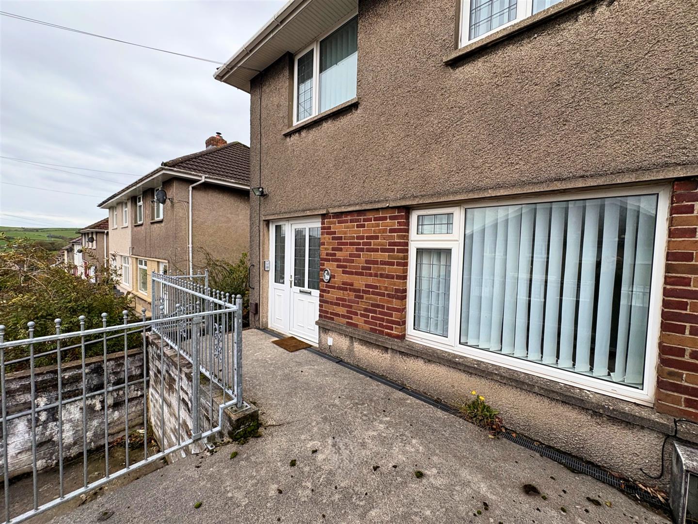 Property thumbnail 2