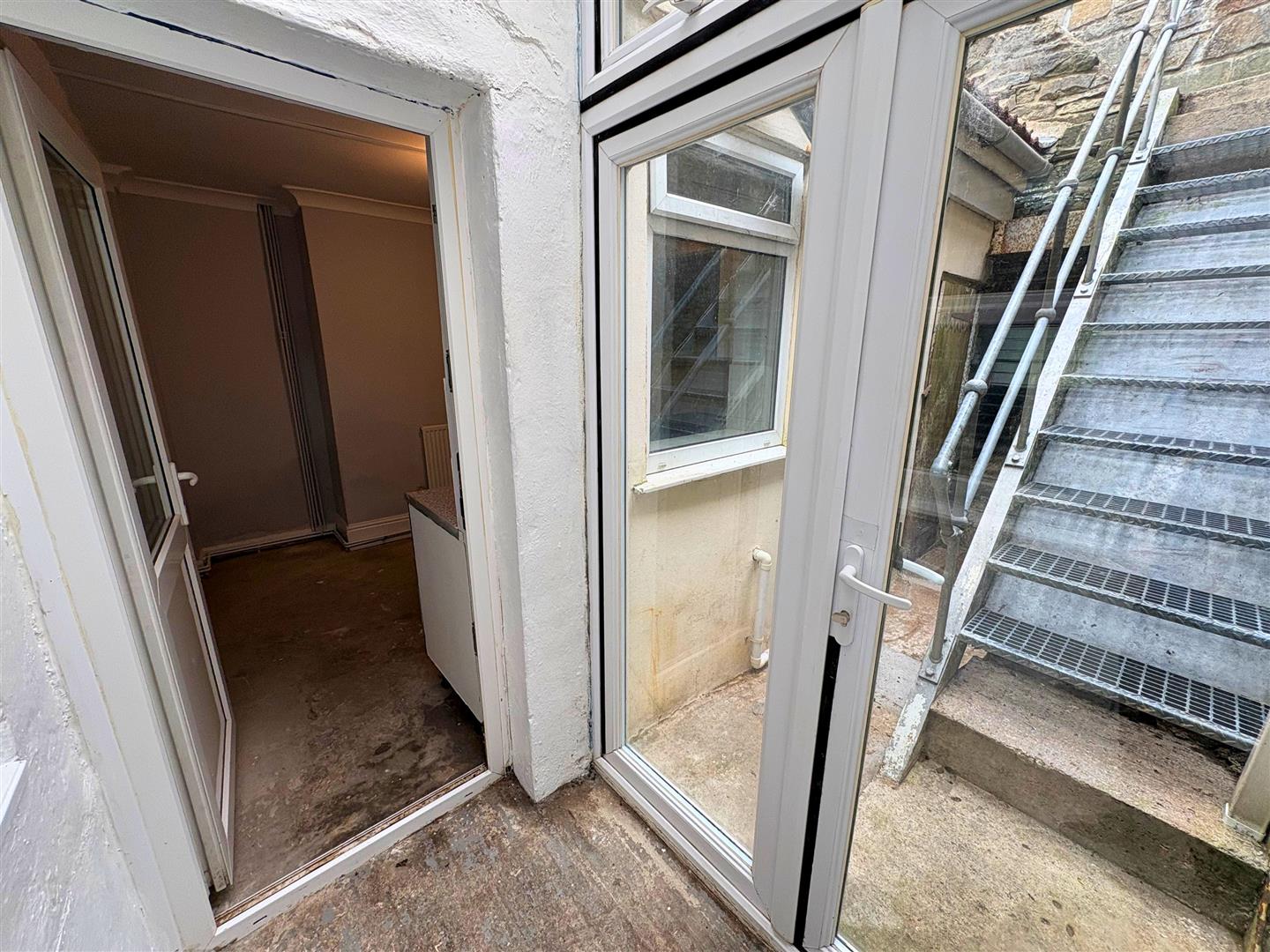Property thumbnail 12