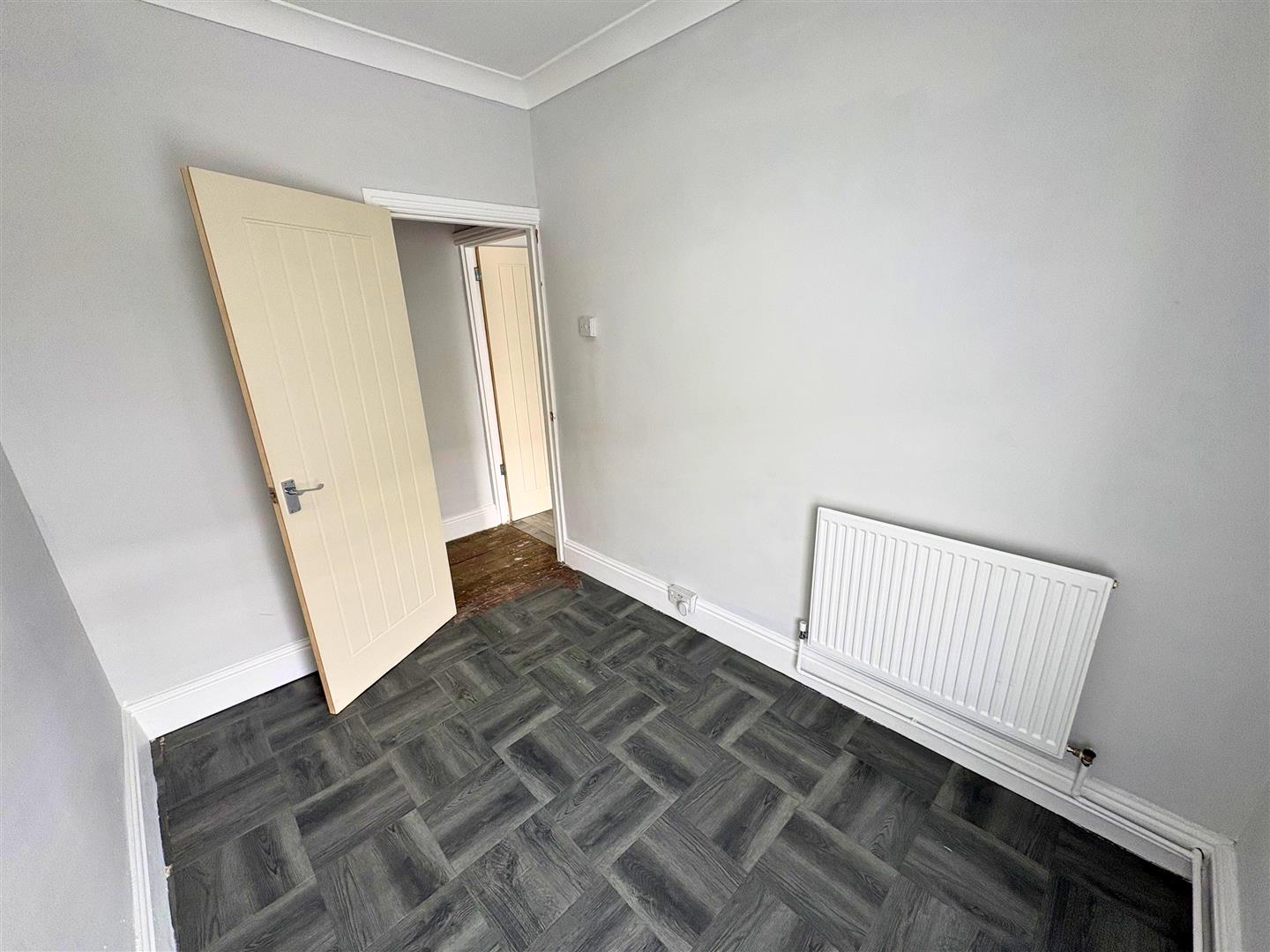 Property thumbnail 19