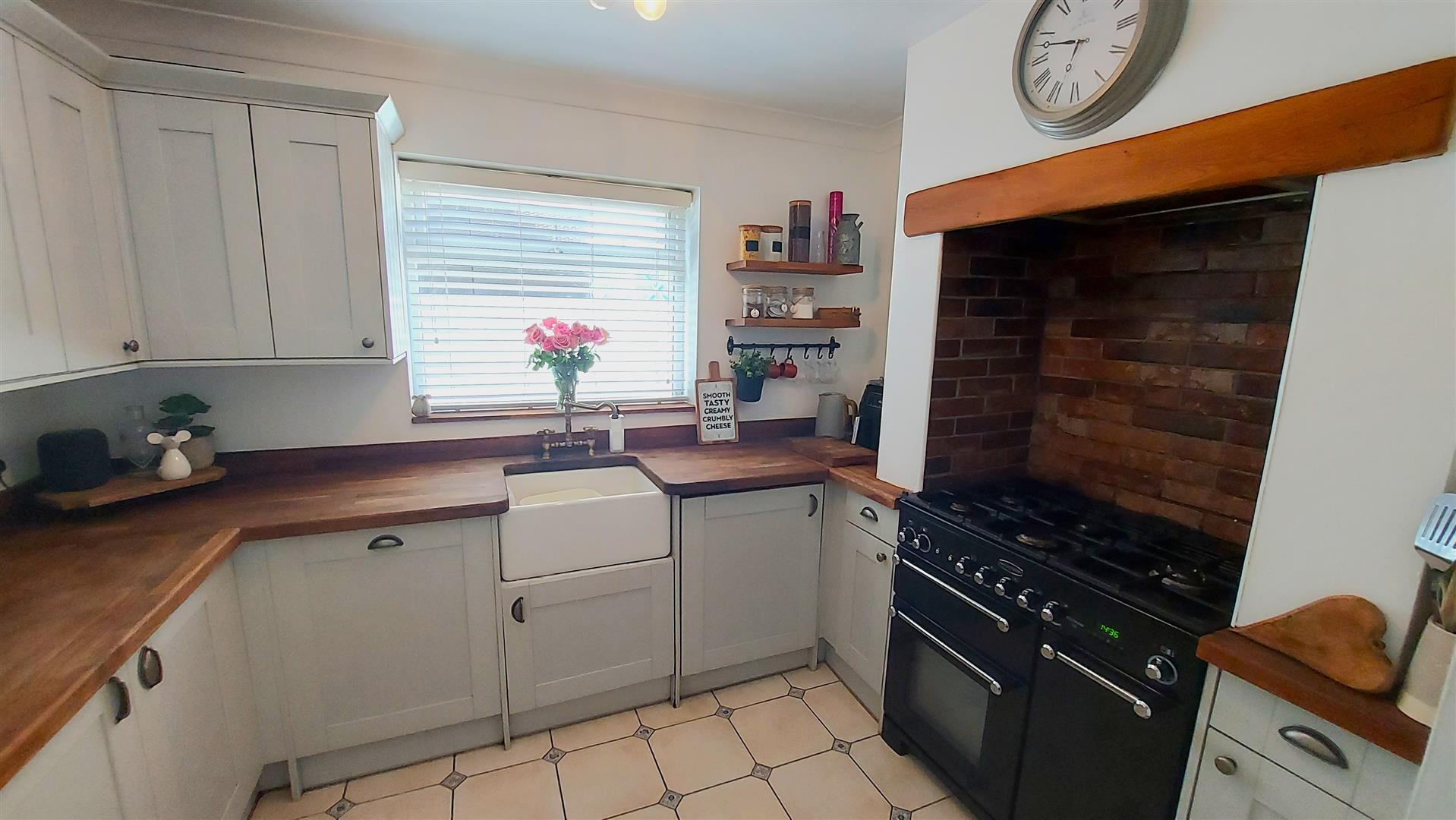 Property thumbnail 12
