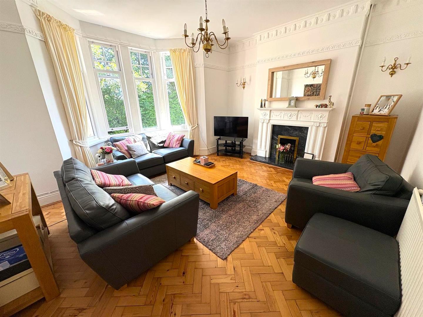 Property thumbnail 6