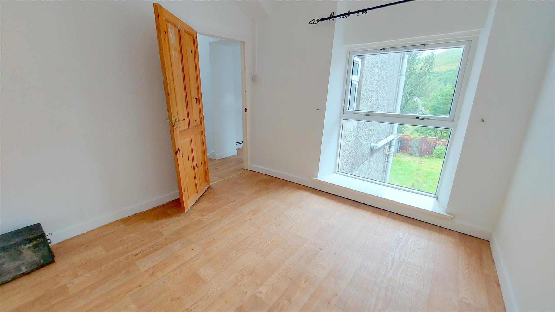 Property thumbnail 12