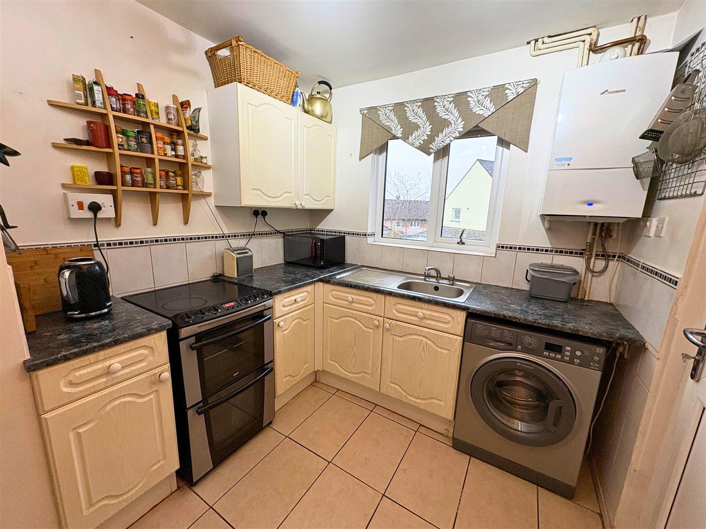 Property thumbnail 3