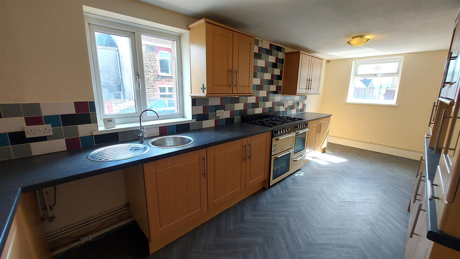 Property thumbnail 7