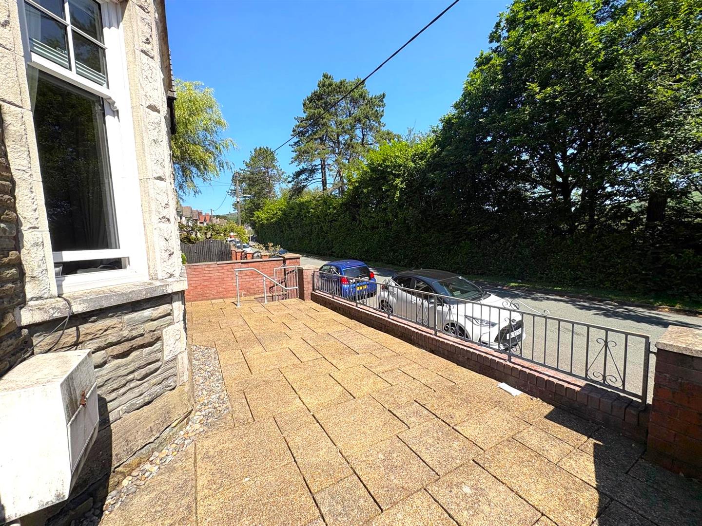Property thumbnail 36