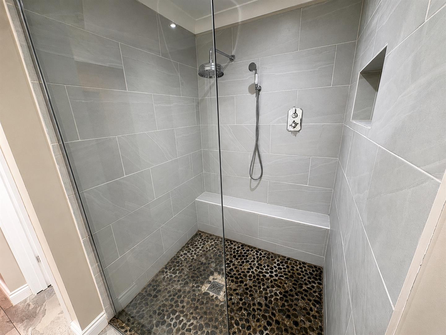 Property thumbnail 28