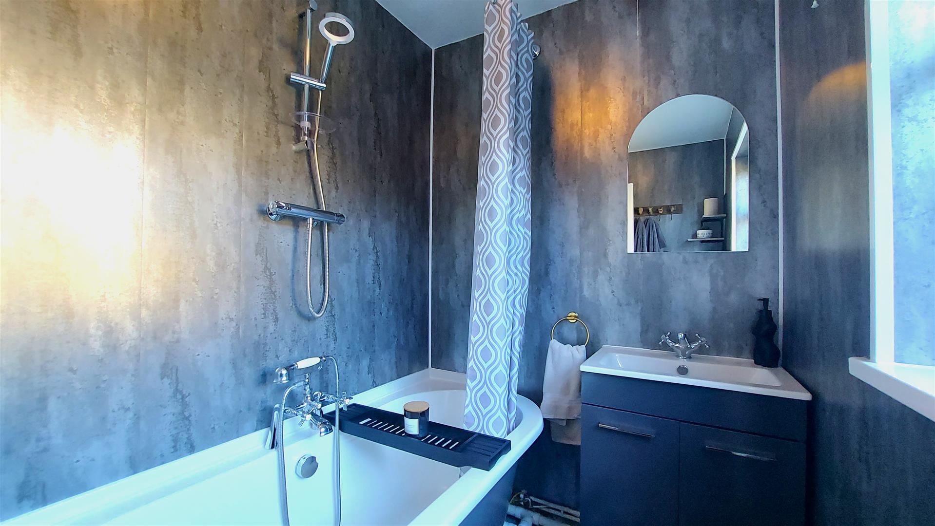 Property thumbnail 12