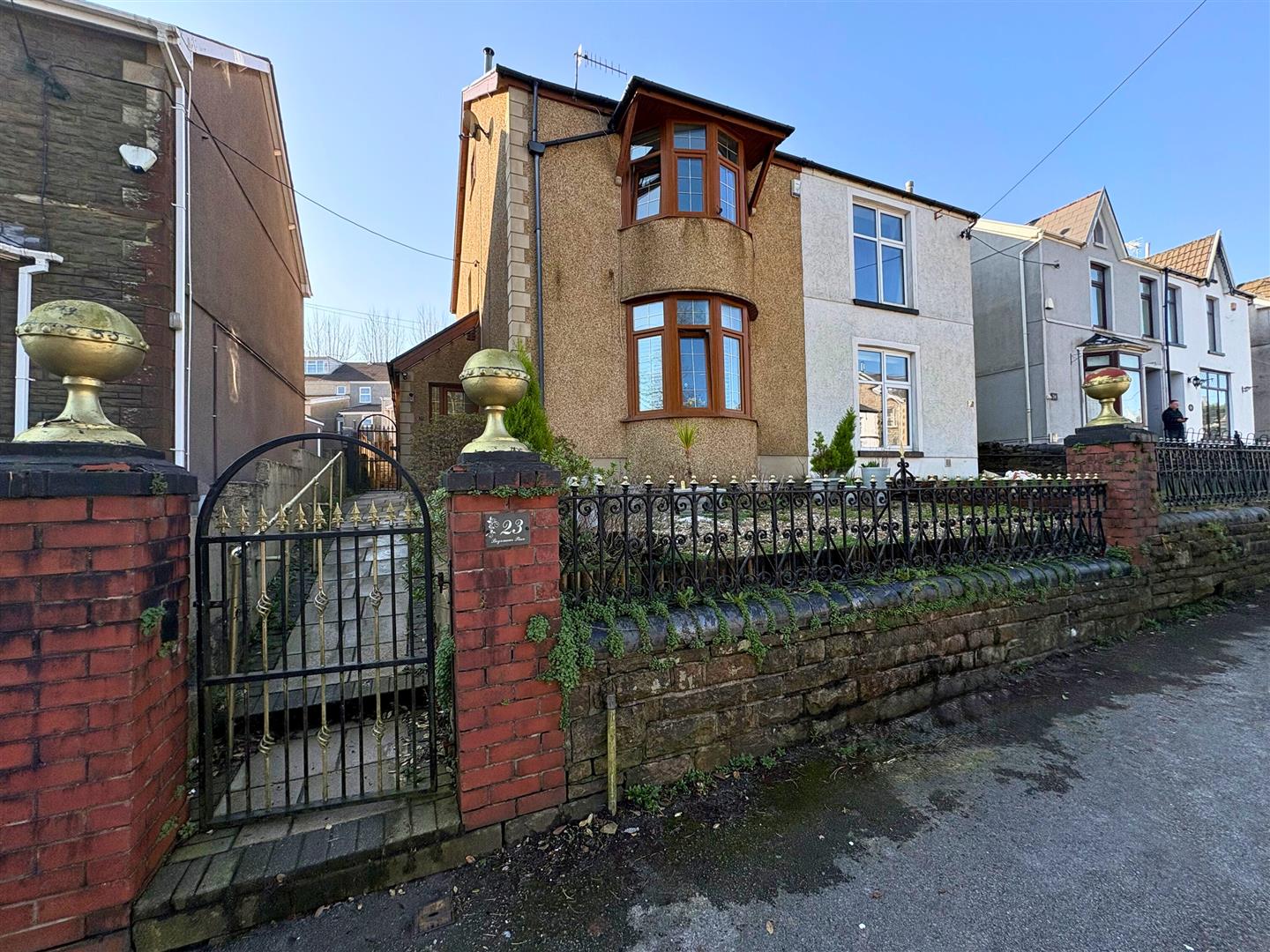 Property thumbnail 2