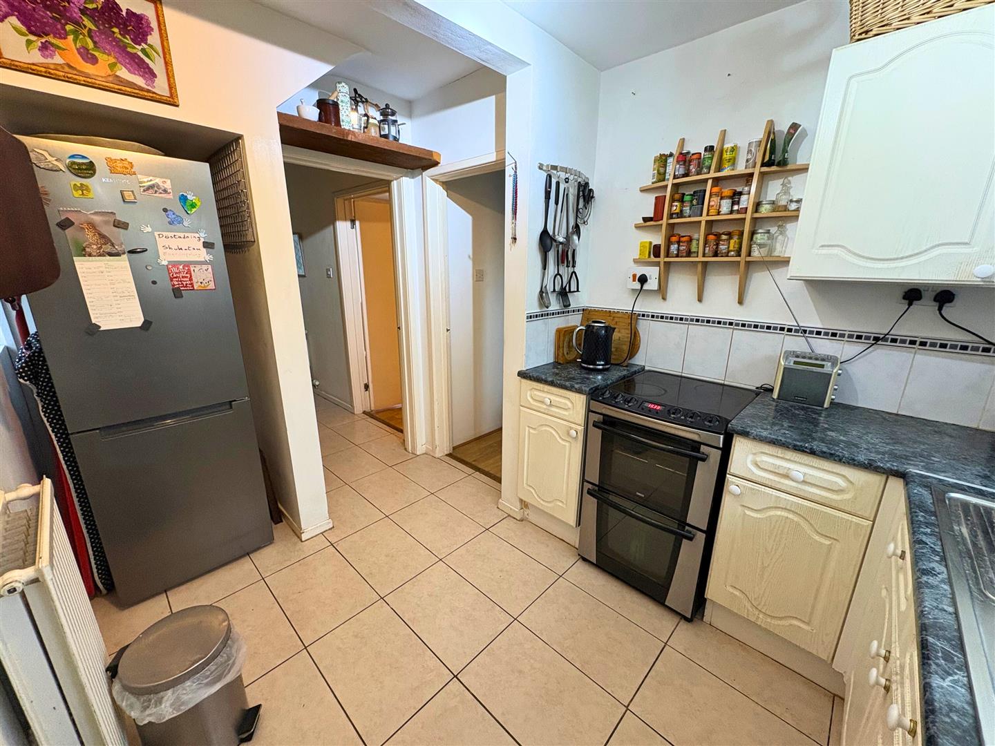 Property thumbnail 9