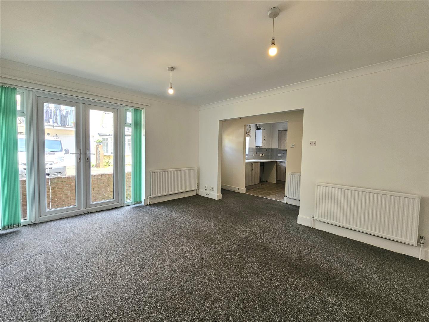 2 Bedroom House, Commercial Road, Eastbourne, BN21 3XF Oakfield
