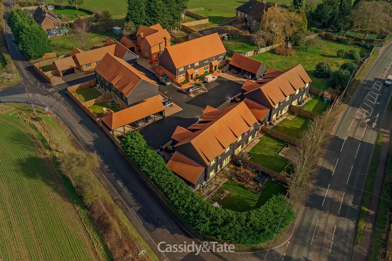 Chiltern Hills Close, Aldbury, Tring