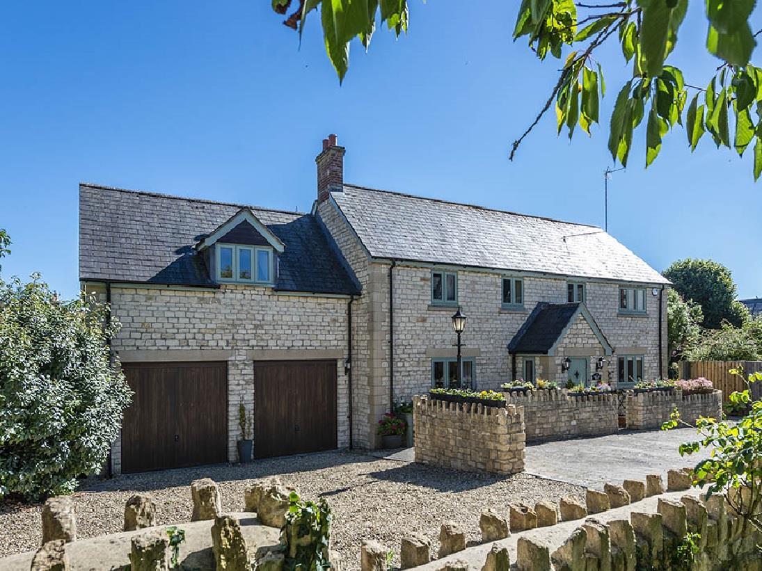 Angel Court Milborne Port, DT9