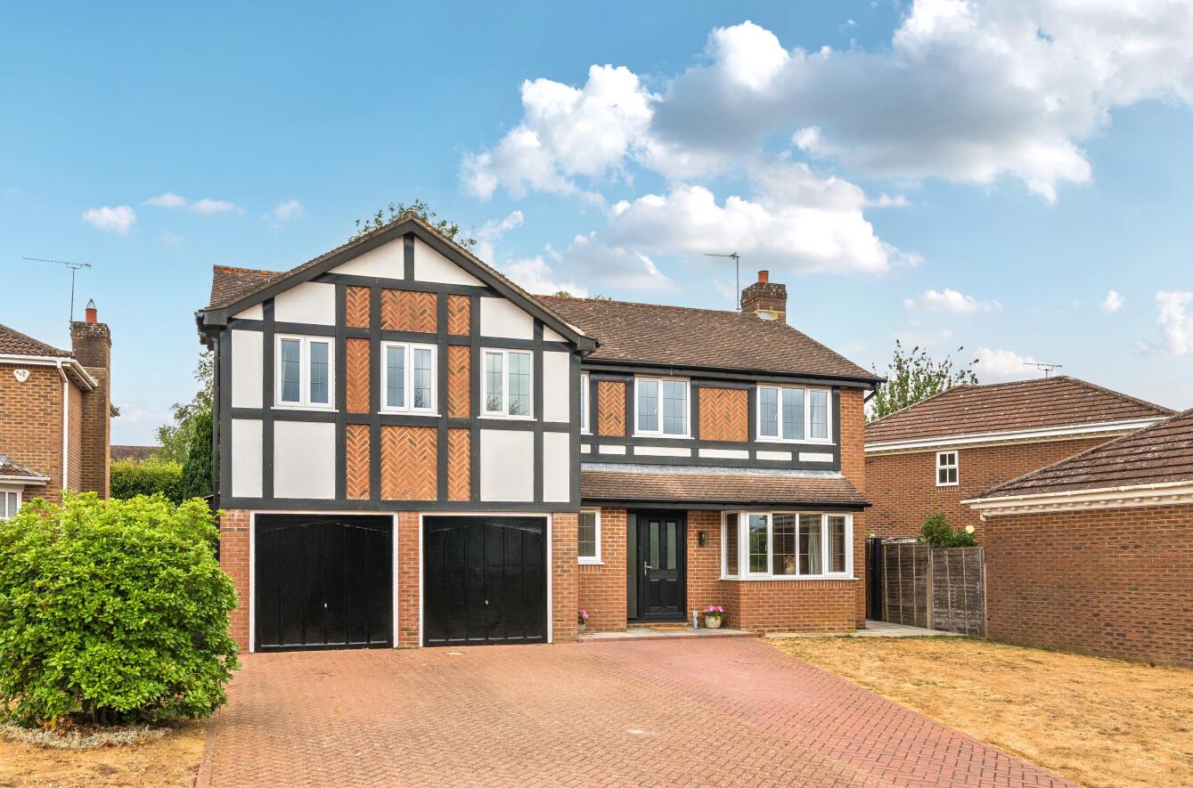 Gainsborough Drive, Sherborne, DT9